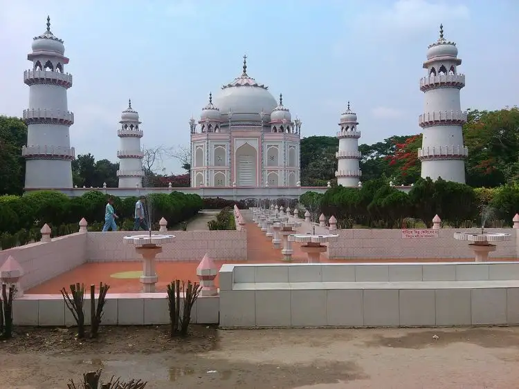 Banglar Taj Mahal